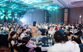 Các nhà đầu tư BĐS quay trở lại thị trường trong một sự kiện của chủ đầu tư Vinhomes.
