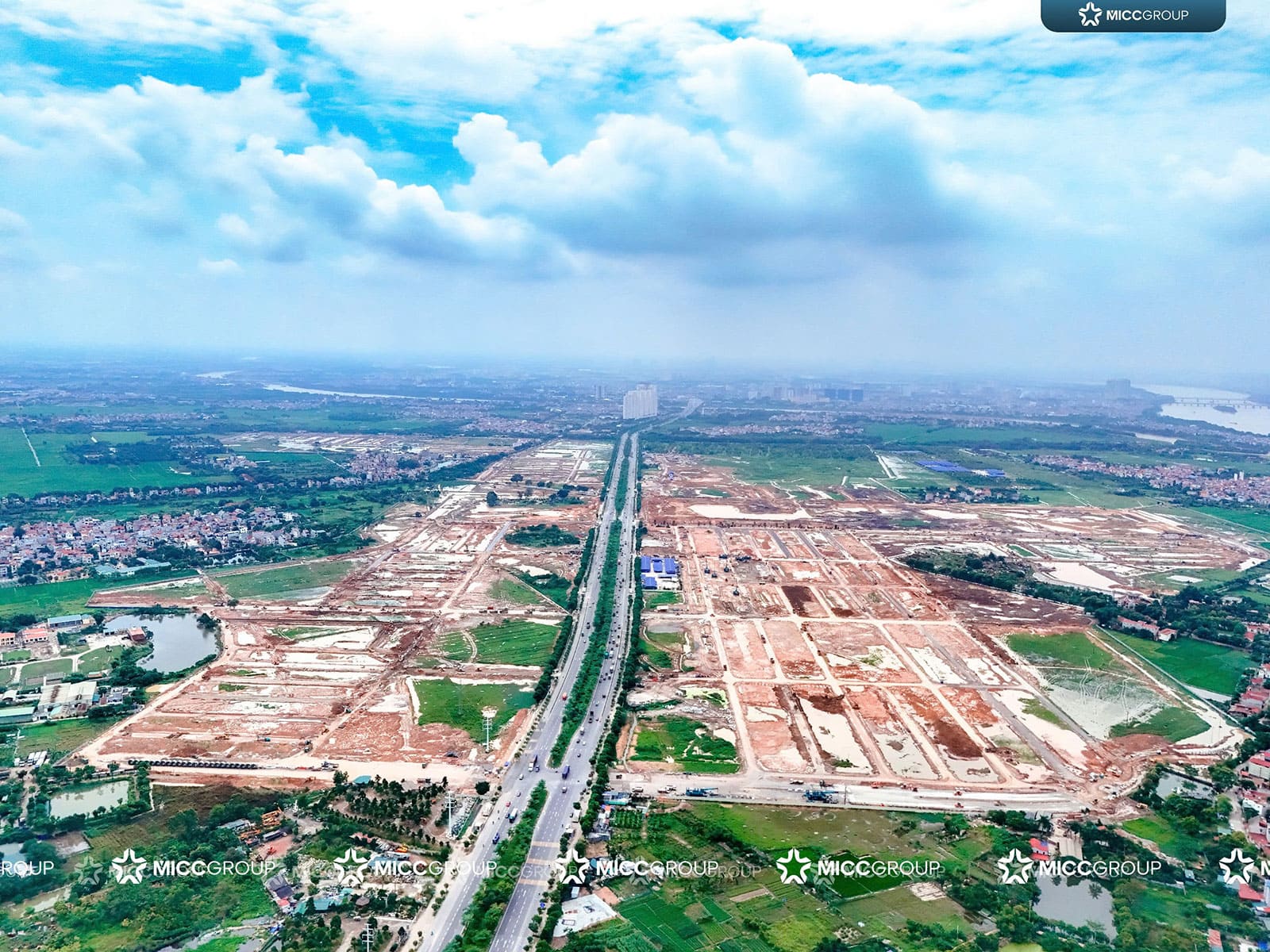 .Hình ảnh tiến độ xây dựng dự án Vinhomes Global Gate vào tháng 09 năm 2024.